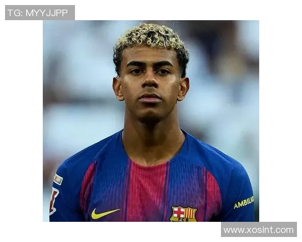 足球明星意外受伤牙齿被踢掉引发球迷热议与关注